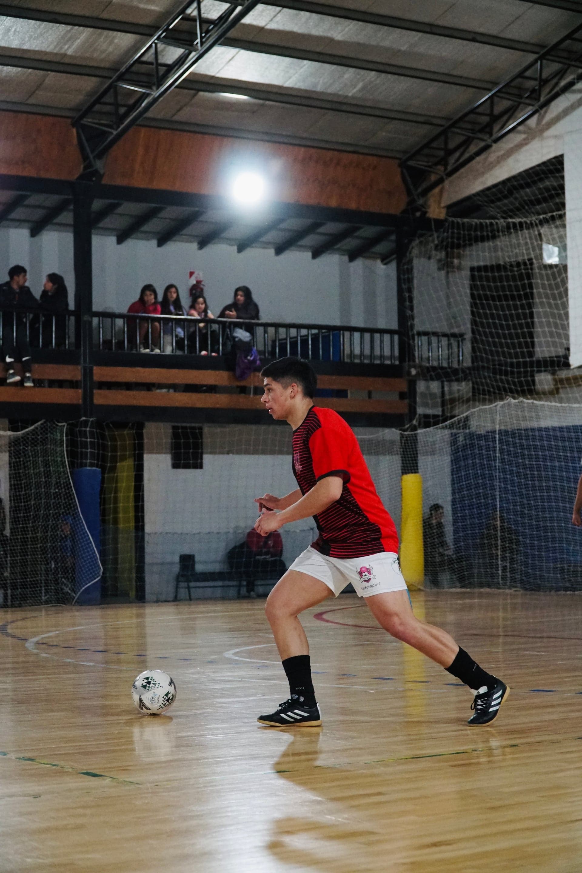 Cancha de futsal parquet El Bolsón - Big Sports 1